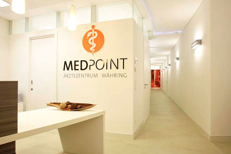 Empfangsbereich bei MEDPOINT in Wien