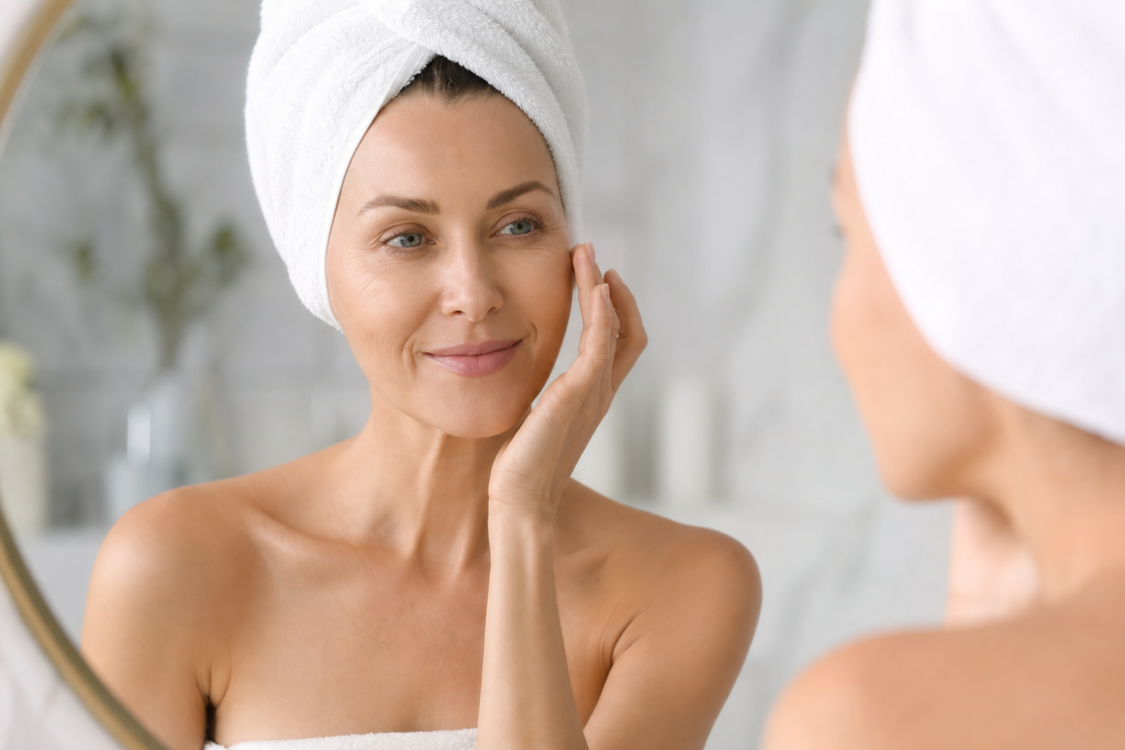 Titelbild zu „Welche Anti-Aging-Routine mindert Falten am schnellsten?“